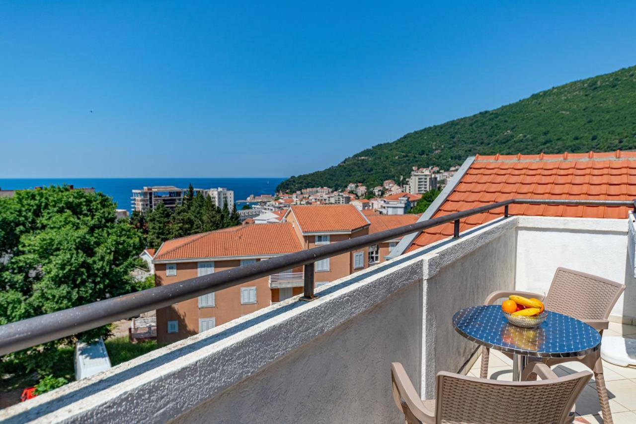 Apartment Knezevic Petrovac Exterior foto