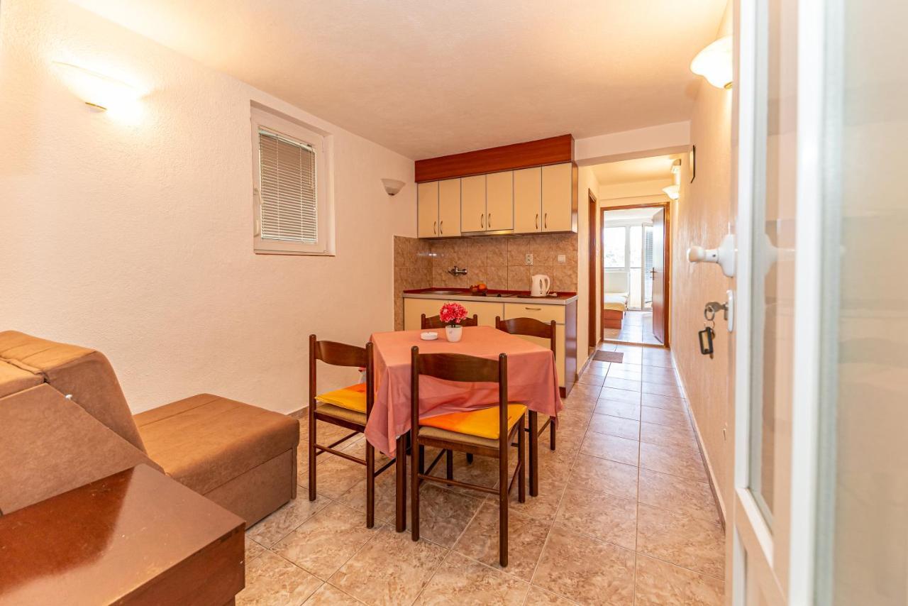Apartment Knezevic Petrovac Exterior foto