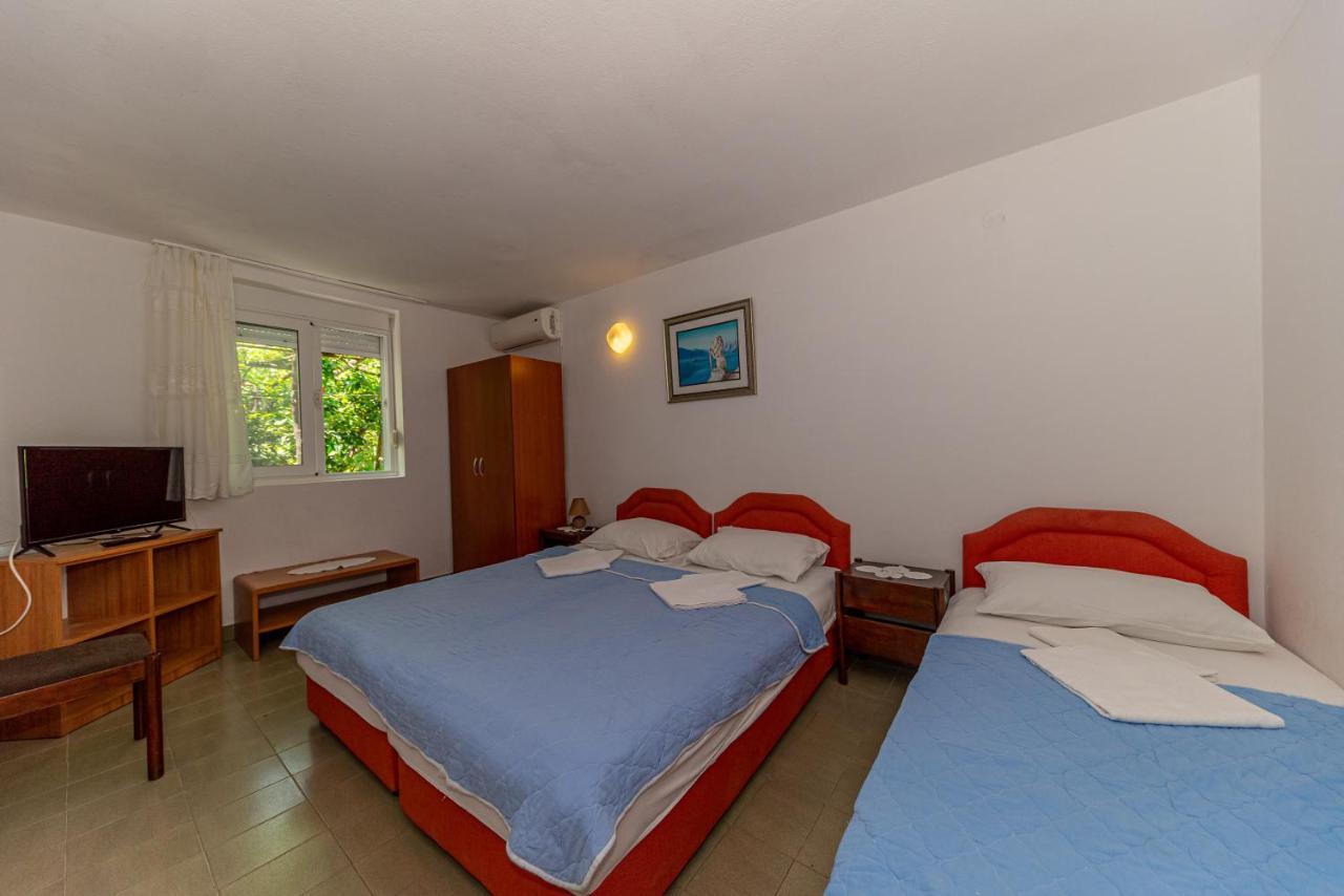 Apartment Knezevic Petrovac Exterior foto